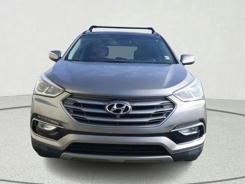Used 2018 Hyundai Santa Fe Sport image 2