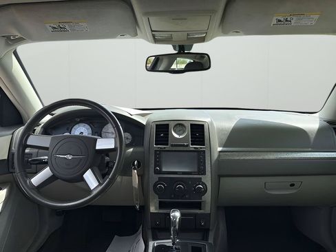Used 2008 Chrysler 300 Touring RWD image 21