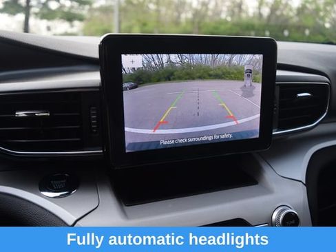 Used 2023 Ford Explorer XLT w/ Equipment Group 202A AWD/4WD image 10