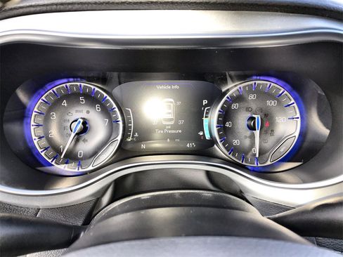 New 2026 Chrysler Pacifica Limited image 15