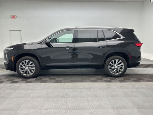 Certified 2026 Buick Enclave Preferred AWD/4WD image 2