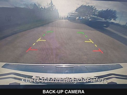 Used 2024 Nissan Rogue SV w/ SV Premium Package image 39