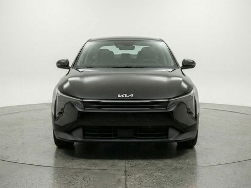 Used 2025 Kia K4 FWD image 2