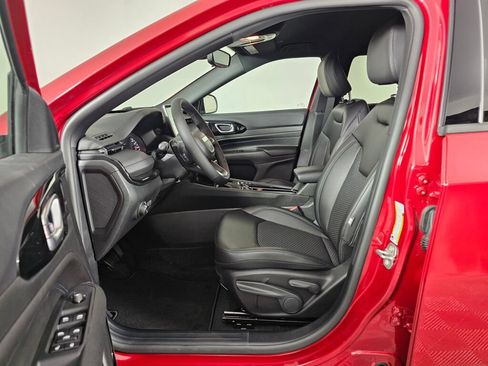 New 2026 Jeep Compass Latitude AWD/4WD image 18