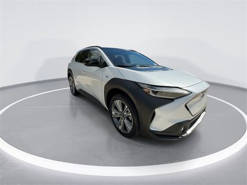 Used 2024 Subaru Solterra Touring image 2