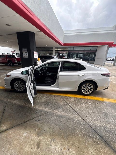 Used 2023 Toyota Camry LE FWD image 2