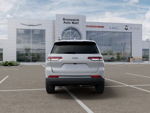 New 2026 Jeep Grand Cherokee L Laredo image 7