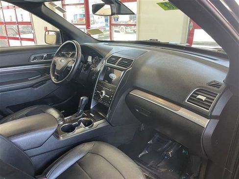 Used 2018 Ford Explorer Sport w/ Equipment Group 401A AWD/4WD image 24