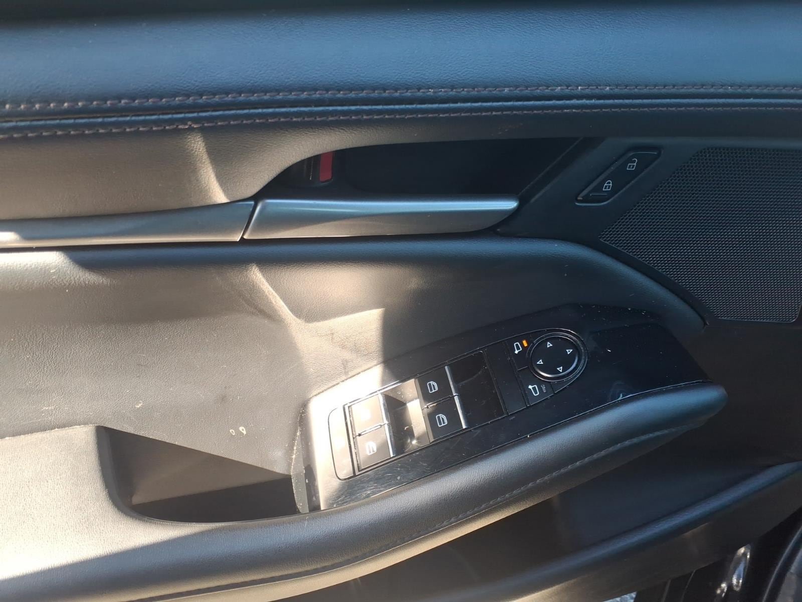 Used 2024 MAZDA MAZDA3 s FWD image 8