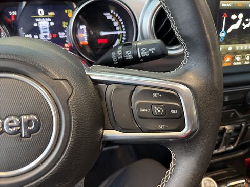 Used 2023 Jeep Wrangler Sahara image 20