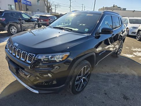Used 2025 Jeep Compass Limited image 2