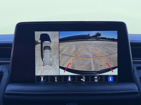 Used 2022 GMC Yukon XL SLT w/ SLT Luxury Package image 65