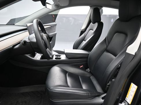 Used 2024 Tesla Model Y Long Range image 8