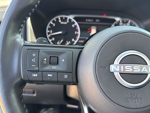 Used 2022 Nissan Rogue SV w/ SV Premium Package image 21