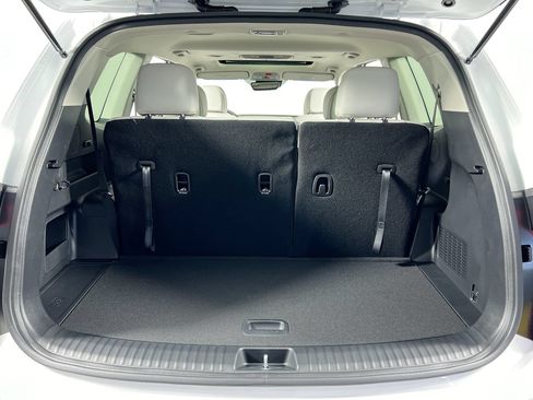 Certified 2024 Kia Telluride S w/ S Sunroof Package FWD image 35