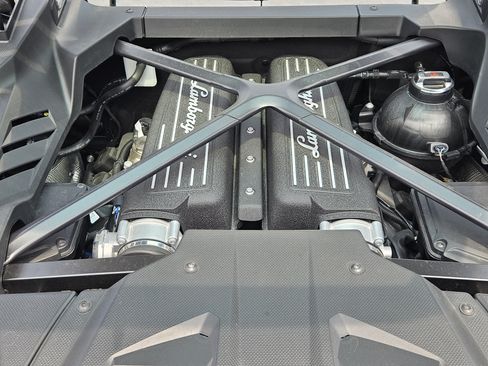Used 2020 Lamborghini Huracan EVO AWD/4WD image 30