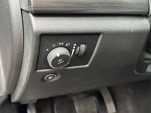 Used 2019 Jeep Grand Cherokee Altitude image 20