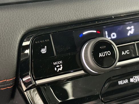 New 2026 Honda Pilot Sport image 25