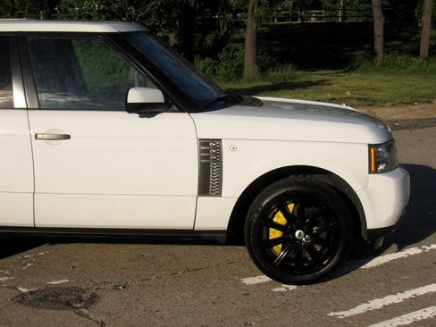 Used 2011 Land Rover Range Rover Supercharged AWD/4WD image 10
