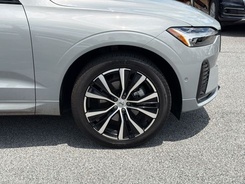 Used 2024 Volvo XC60 B5 Plus w/ Protection Package Premier AWD/4WD image 12