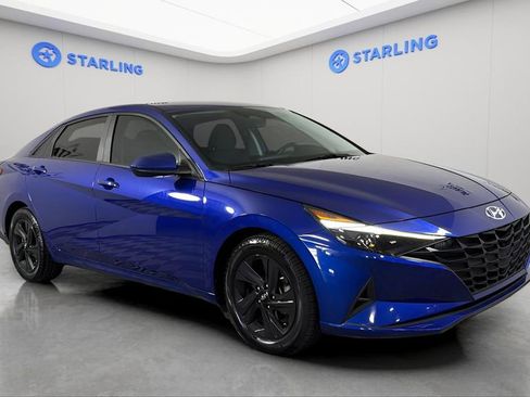 Used 2023 Hyundai Elantra SEL w/ Cargo Package image 13