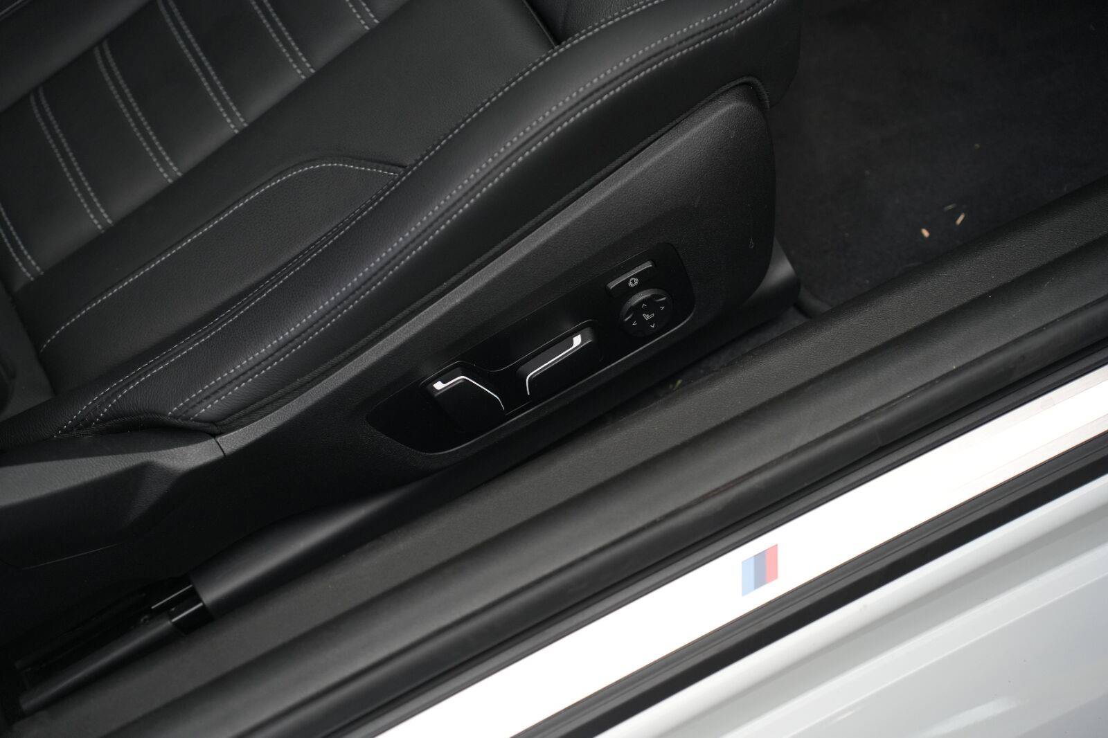Used 2024 BMW M2 w/ Lighting Package RWD image 30