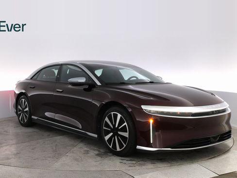 Used 2023 Lucid Air Grand Touring image 4