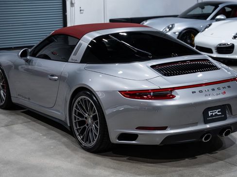 Used 2017 Porsche 911 Targa 4S AWD/4WD image 12