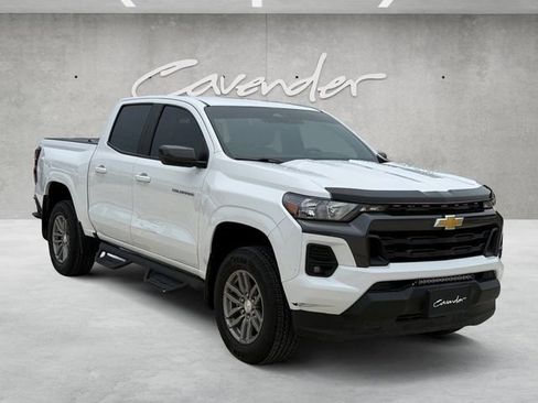 Used 2023 Chevrolet Colorado LT w/ LT Convenience Package II RWD image 2