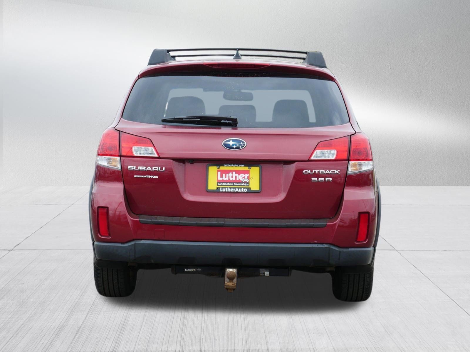 Used 2013 Subaru Outback 3.6R Limited w/ Moonroof Pkg AWD/4WD image 6