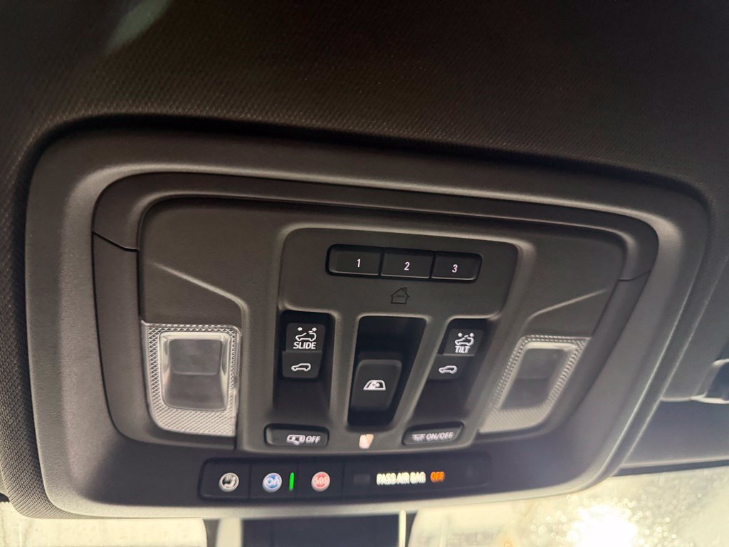 Used 2021 GMC Sierra 2500 Denali w/ Denali Ultimate Package AWD/4WD image 24