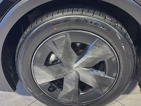 Used 2024 Toyota Prius LE image 26