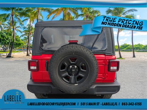 Used 2025 Jeep Wrangler Sport AWD/4WD image 4