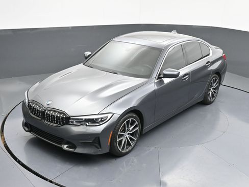 Used 2020 BMW 330i Sedan w/ Convenience Package image 35