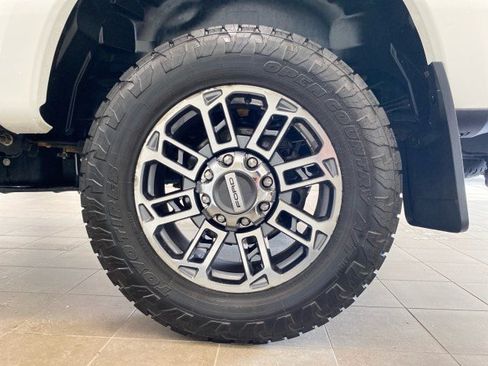 Used 2024 Ford F350 Limited w/ FX4 Off-Road Package AWD/4WD image 29
