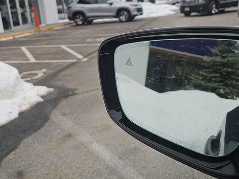 Used 2020 BMW 330i xDrive Sedan w/ Premium Package image 17