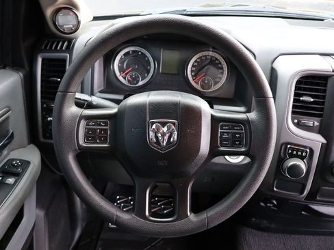 Used 2018 RAM 1500 Express image 17