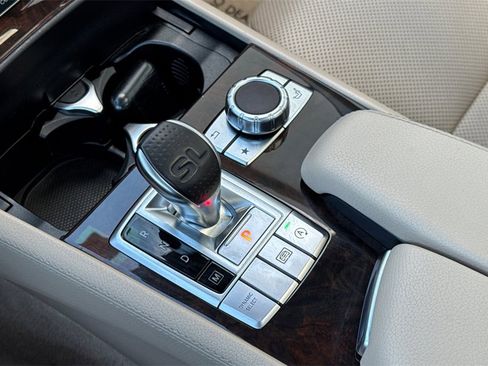 Used 2020 Mercedes-Benz SL 550 image 24