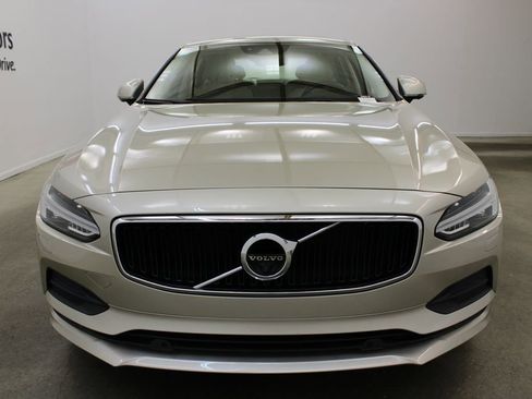 Used 2018 Volvo S90 T5 Momentum w/ Convenience Package image 7