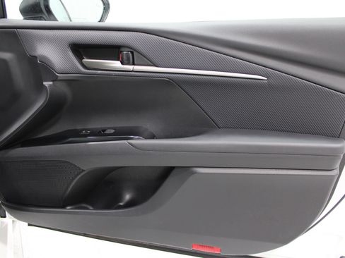 Used 2025 Toyota Camry SE FWD image 24