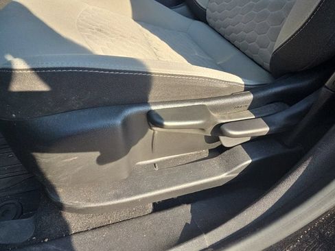 Used 2020 Chevrolet Equinox LS FWD image 12