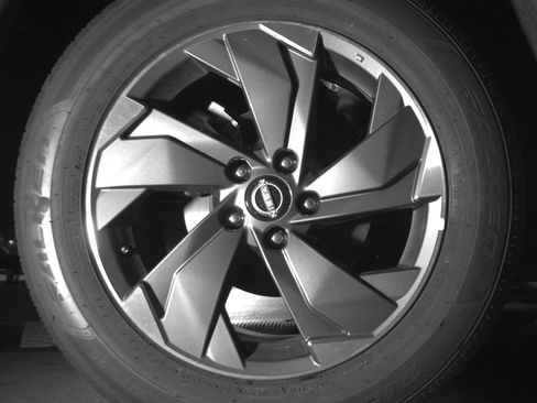 Used 2025 Nissan Rogue SV FWD image 15