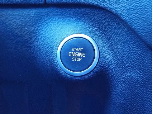 Used 2020 Volvo XC40 T5 R-Design w/ Protection Package Premier image 24