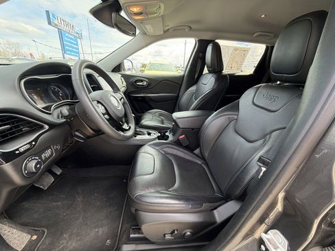 Used 2023 Jeep Cherokee Altitude Lux AWD/4WD image 13
