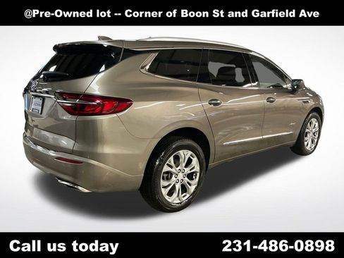 Used 2020 Buick Enclave Avenir w/ Avenir Technology Package AWD/4WD image 5