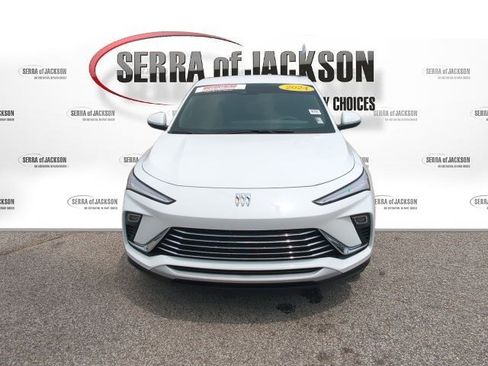 Used 2024 Buick Envista Preferred FWD image 3