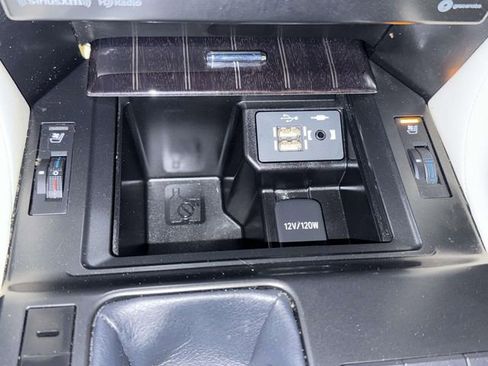 Certified 2023 Lexus GX 460 Premium w/ Premium Package AWD/4WD image 23