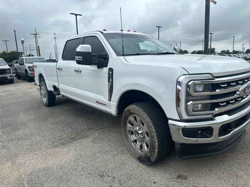 Used 2025 Ford F350 Lariat w/ Lariat Ultimate Package AWD/4WD image 7