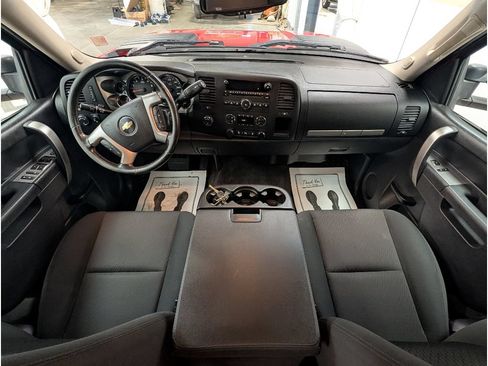 Used 2013 Chevrolet Silverado 2500 LT w/ Interior Plus Package AWD/4WD image 10