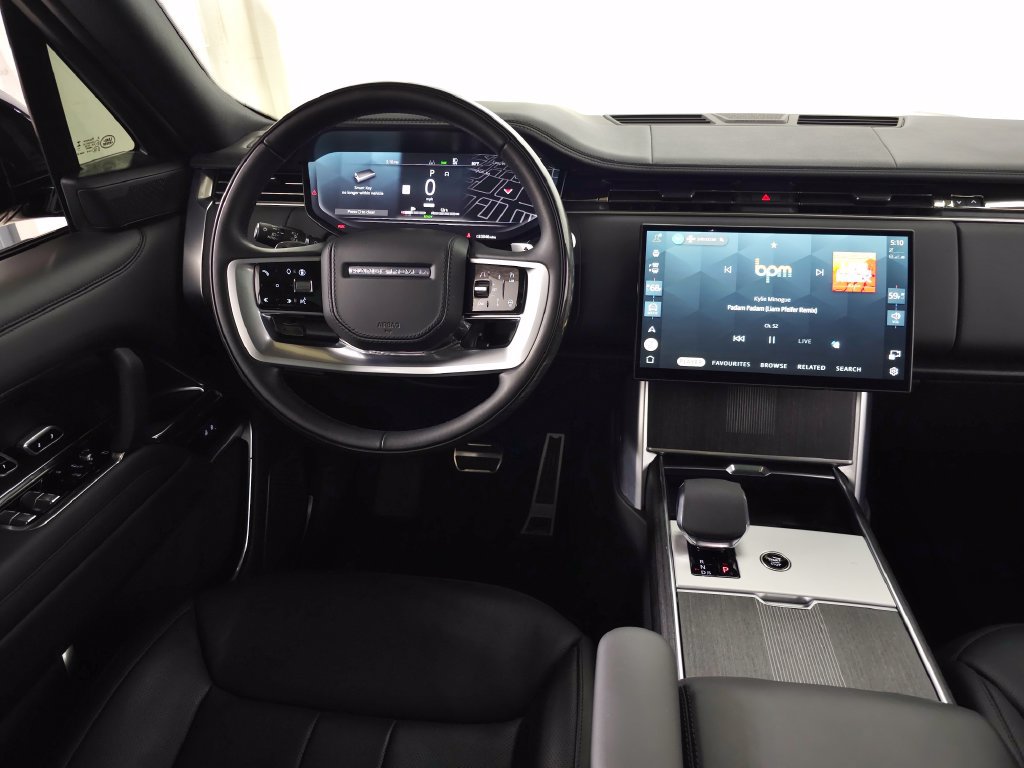 Certified 2025 Land Rover Range Rover Autobiography AWD/4WD image 20